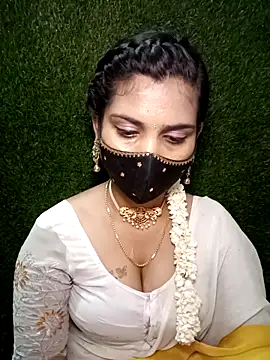 Nithyatamil: вебкам-шоу