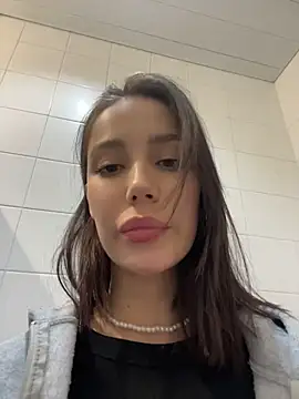 BabyFawn 라이브 XXX 채팅