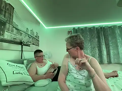 Curvy-Jinx Chat XXX in diretta