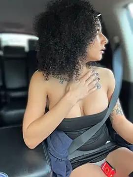 FerrariFrench: онлайн-секс-чат