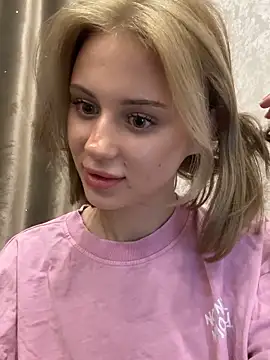 Alisaa_Kisaa – webcam-show