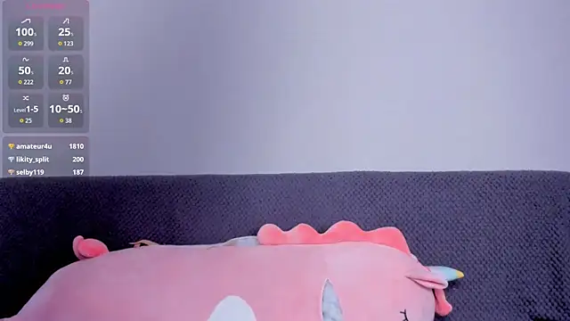 Živý XXX chat kira_montelle