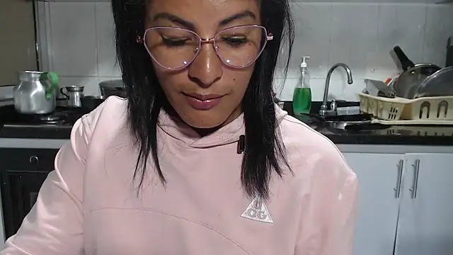 Chat XXX en directo de kateleyagrey