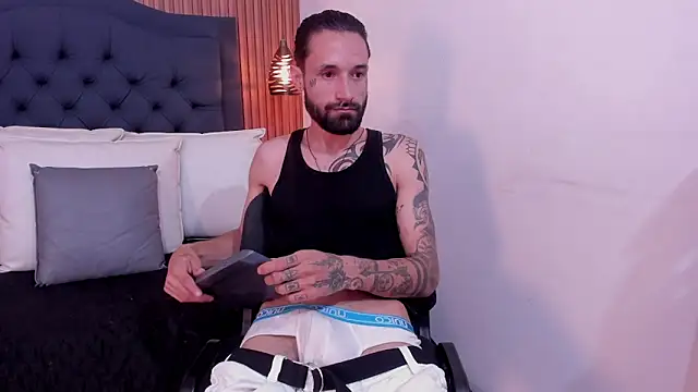 Chatroom XXX en direct de Hisoka_011