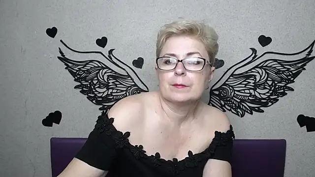 Chat +18 de EmiliaGree ao vivo