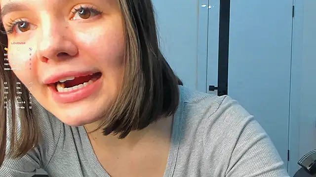 Xo_Laura Chat XXX in diretta