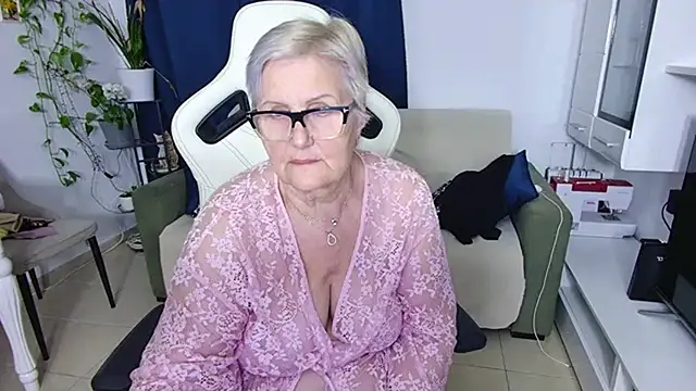 Chat +18 de Selenna57 ao vivo