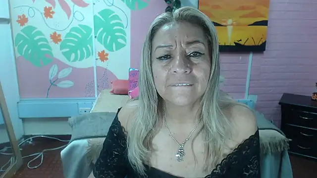 ZAMANTHA Adlı Modelin Canlı XXX Sohbeti