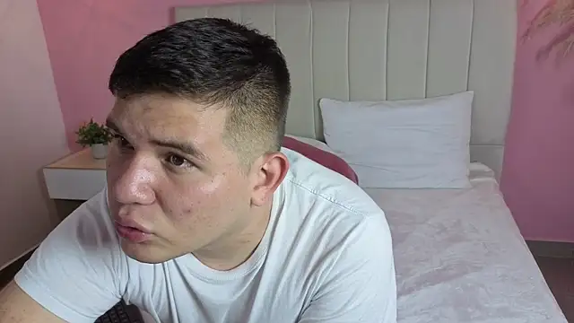 ian_smiithx – webcam-show