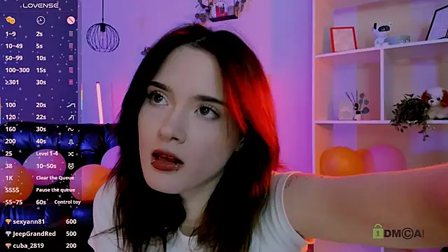 liana_kisses live XXX chat