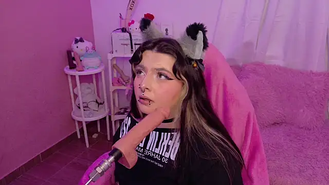 Sachi_Meow Adlı Modelin Canlı XXX Sohbeti