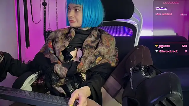 CyberXGoddess Adlı Modelin Canlı XXX Sohbeti