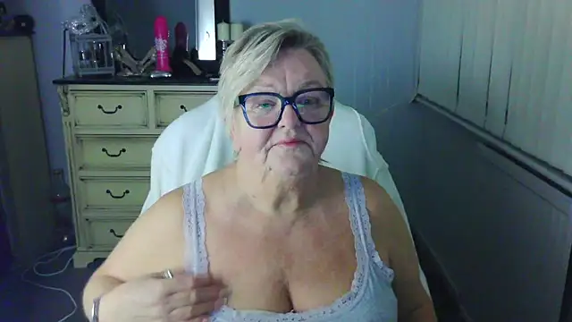 BridgetBlueEyes 现场XXX聊天