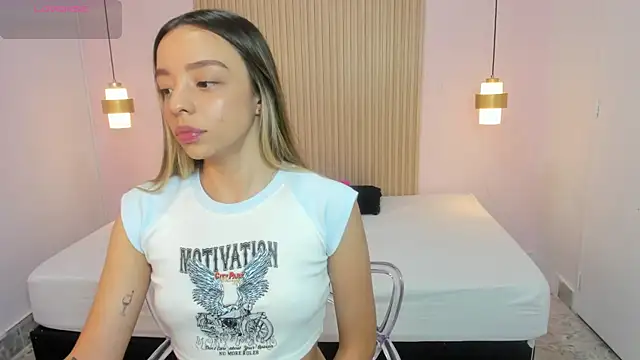 AliceRoss0のライブXXXチャット