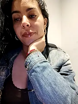 Chatroom XXX en direct de Luianna