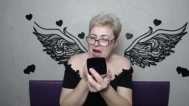 EmiliaGree – Live XXX-chat