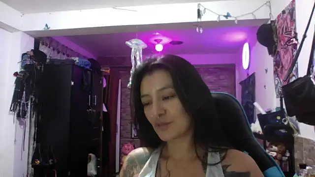 Chat XXX en directo de AngelaQueen_