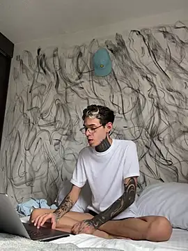 Saturno_v 라이브 XXX 채팅