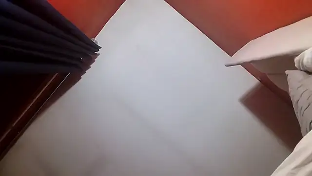 XXX chat uživo modela Sophrob96x