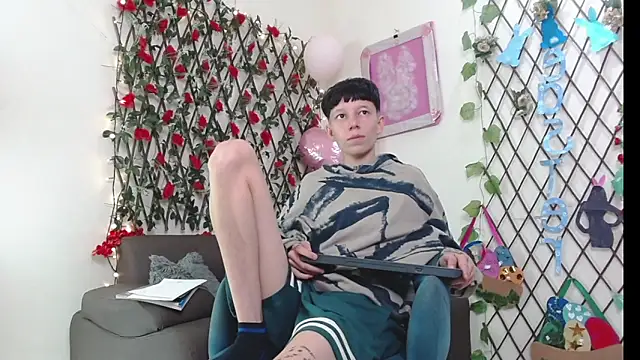 Chat +18 de LiamBrown09 ao vivo