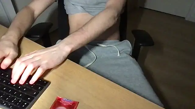 FrenchBoy270 Webcam show