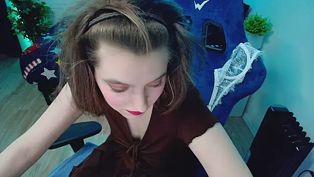 CranberryHot's Live XXX Chat