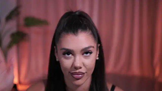 دردشة NatyDesiree الجنسية المباشرة