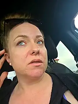 julimonroe webkamerás műsora