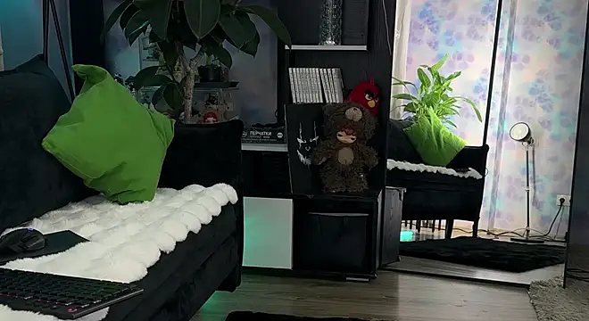 Chat XXX en directo de KiraLiLime