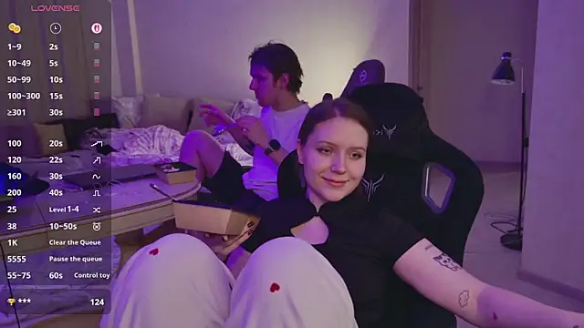 YouHoldMe Live XXX-chat