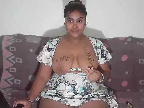 XIndian_Butterfly4uX লাইভ XXX চ্যাট