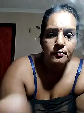 Foxybaby420 即時 XXX 聊天