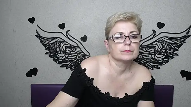 EmiliaGree Live XXX-Chat