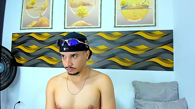 Leon_Hotx Live XXX-Chat