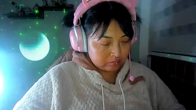 Chat +18 de Shaddycute_ ao vivo