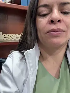 Dr_Nathalia_28のウェブカメラショー