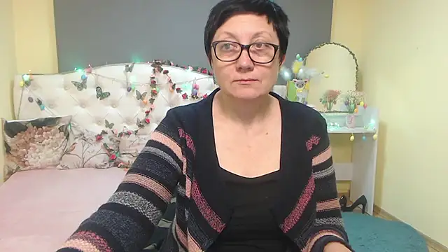 EmilyL0ve লাইভ XXX চ্যাট