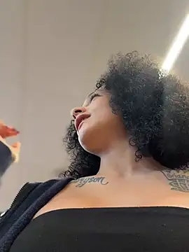 FerrariFrench's Live XXX Chat