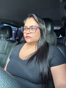 Angie_e élő XXX-chatje