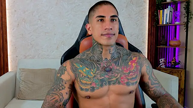 AdanReilly Show Webcam