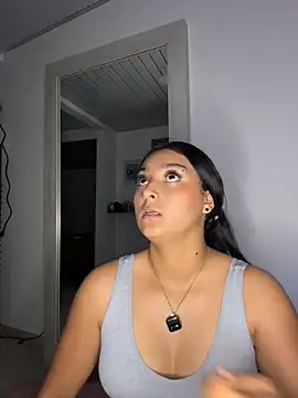 Pokazy przed kamerką – nicolexxaleja