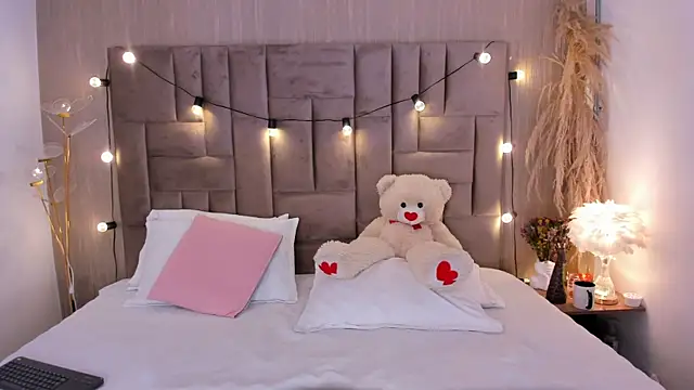 MiiaGreys: απευθείας συνομιλία ΧΧΧ