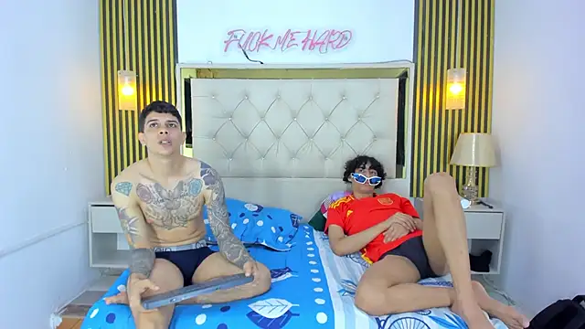 Adventurous_BoysのライブXXXチャット