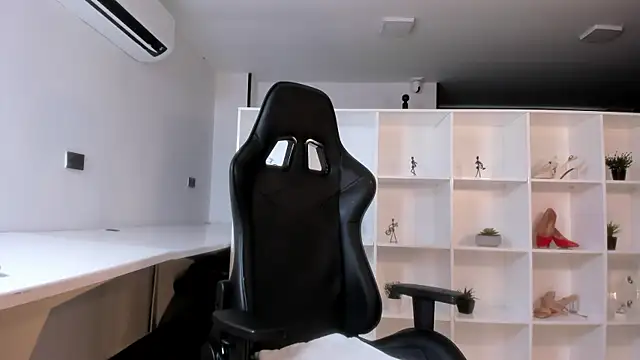 natural_bigboobs' Webcam Show