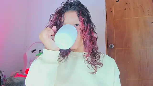 Živý XXX chat Emily_Coper18