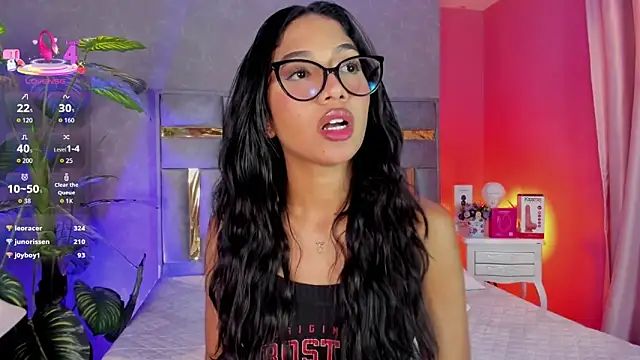 Tyla_Ks' Live XXX Chat