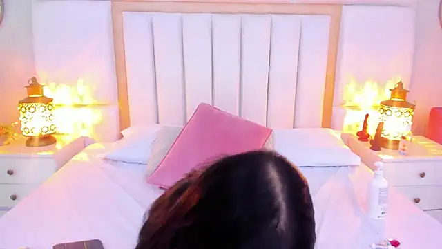 LaylaaDoll's Live XXX Chat