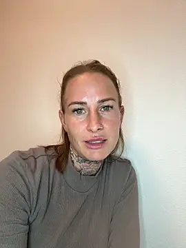 Chat +18 de Klarry69 ao vivo