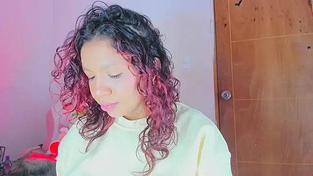 Emily_Coper18 – Live XXX-chat