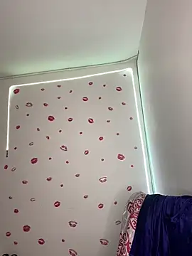 XXX chat uživo modela charlotte_9999